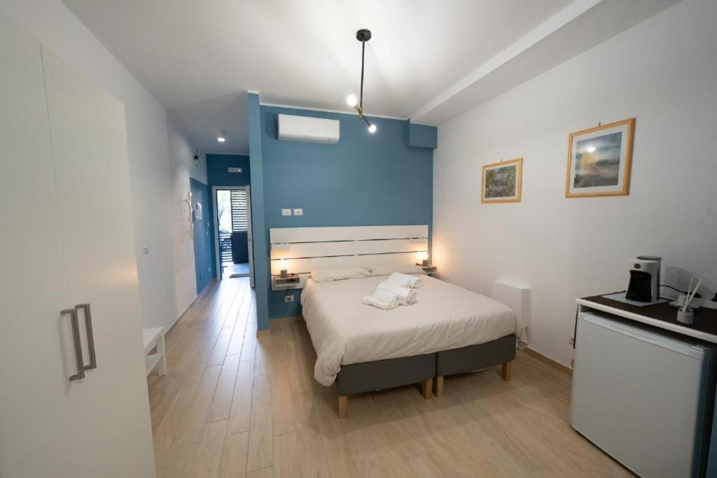 Palazzo Ennio Hotel Бари Екстериор снимка